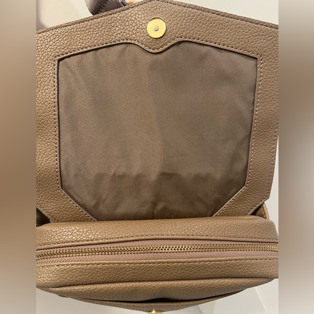 Freshly Picked Tan Baby Bag - Picture 9 of 11